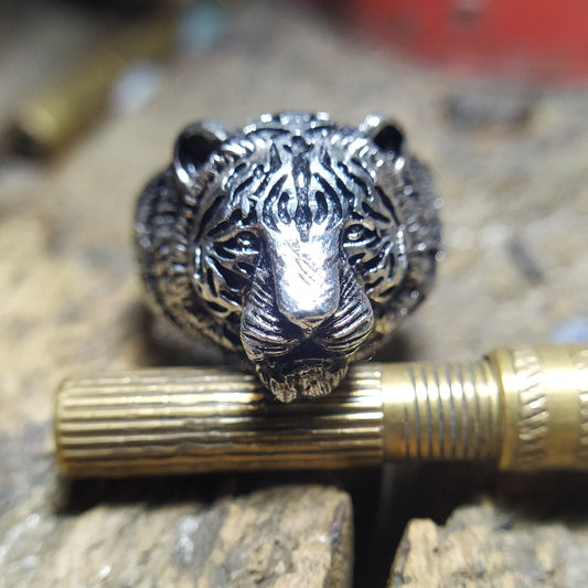 Tiger Ring